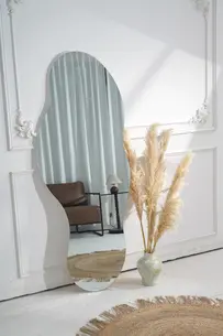 מראת גוף מרחפת בצורה אמורפית לתליה ללא מסגרת רוחב 70 ס"מ גובה 180 ס"מ דגם LM-53