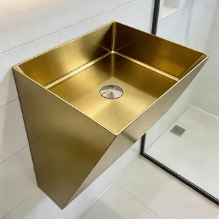 כיור רחצה מלבני תלוי עשוי מנירוסטה רוחב 40 ס"מ ועומק 31 ס"מ צבע זהב מט PVD בלי חור לברז דגם G-4352