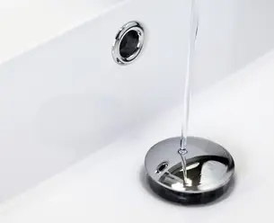 ארון שירות גובה 150 רוחב 60 עומק 28 שתי דלתות מחולק ל4 דלתות כל דלת 30 ס"מ פתיחה באמצע אינטגרלית דגם רומא